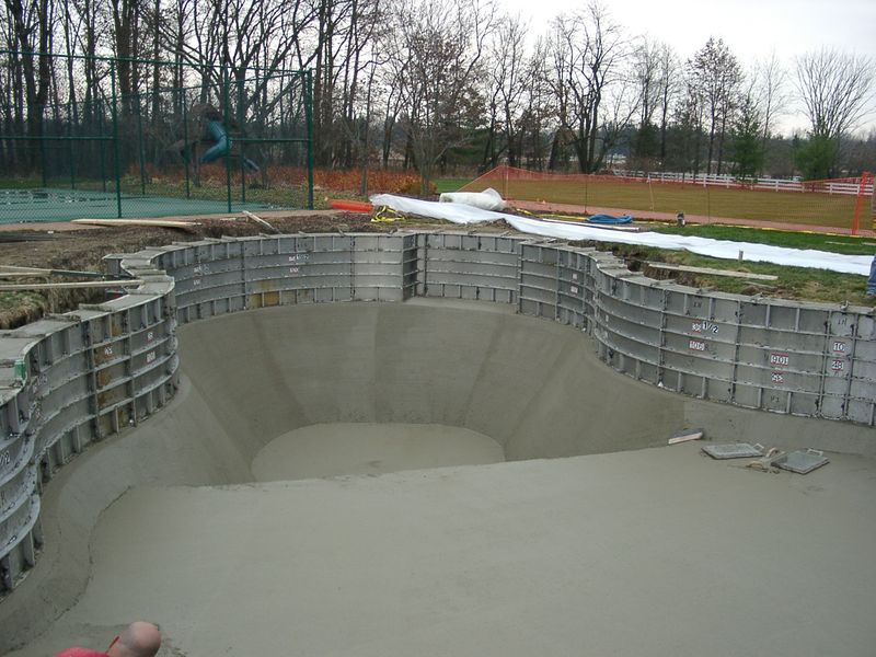 Stripped all-concrete pool shell ready for its finish