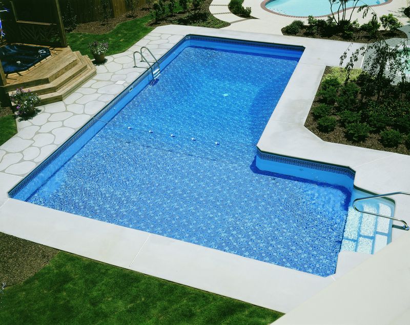 Finished L-shaped in-ground pool